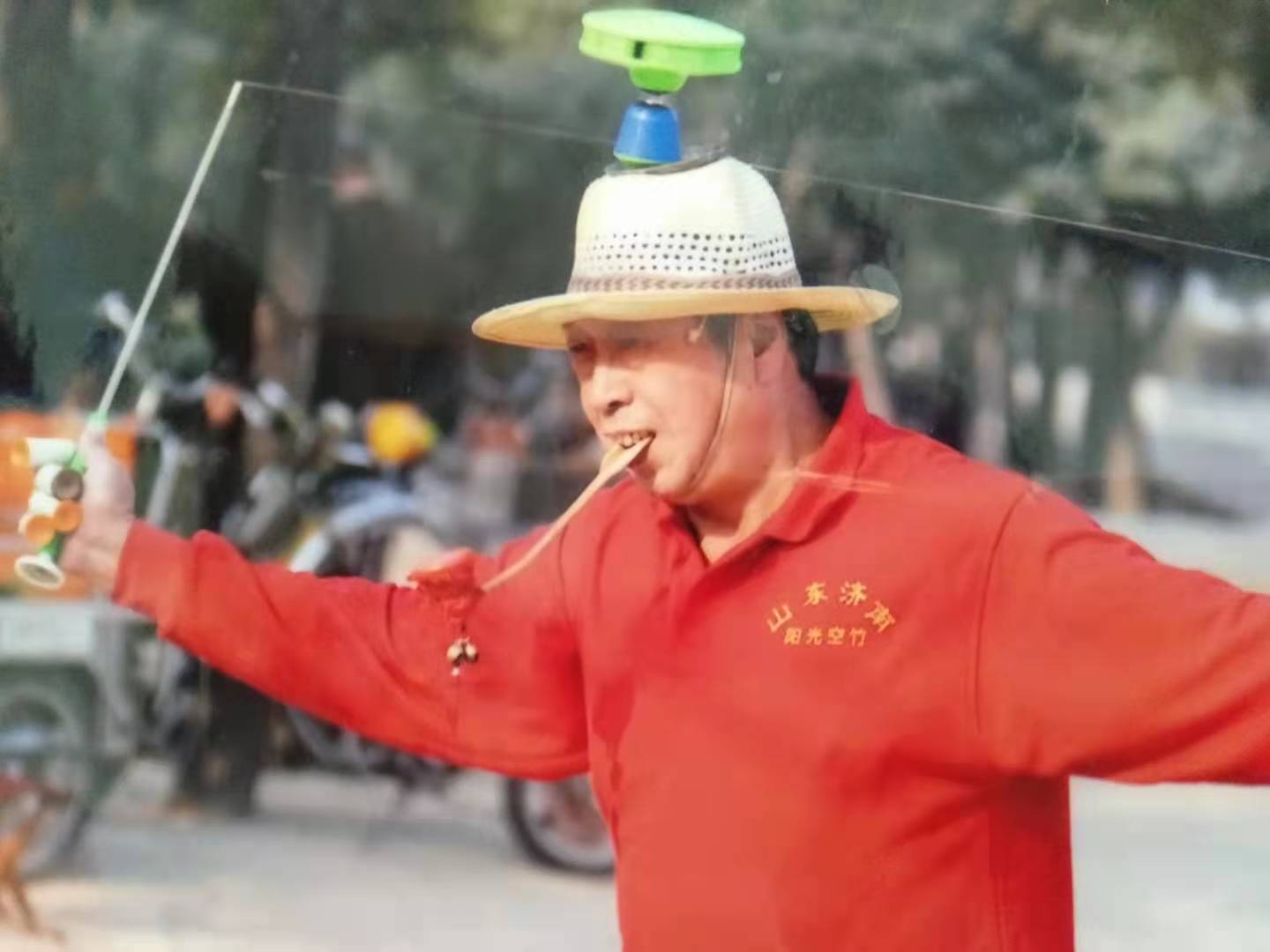 圆中园公司：父亲的老年生活（王震）.jpg
