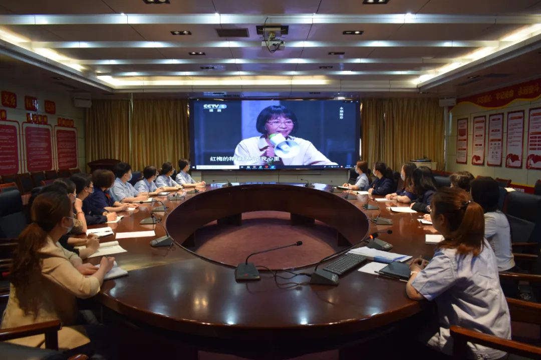 2022年5月6日，运河煤矿组织开展学习“张桂梅”事迹座谈会（张弘 沙诚 丁晓晓） (2).jpg