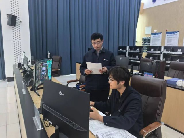 梁山港开展新入职实习生师带徒考核工作